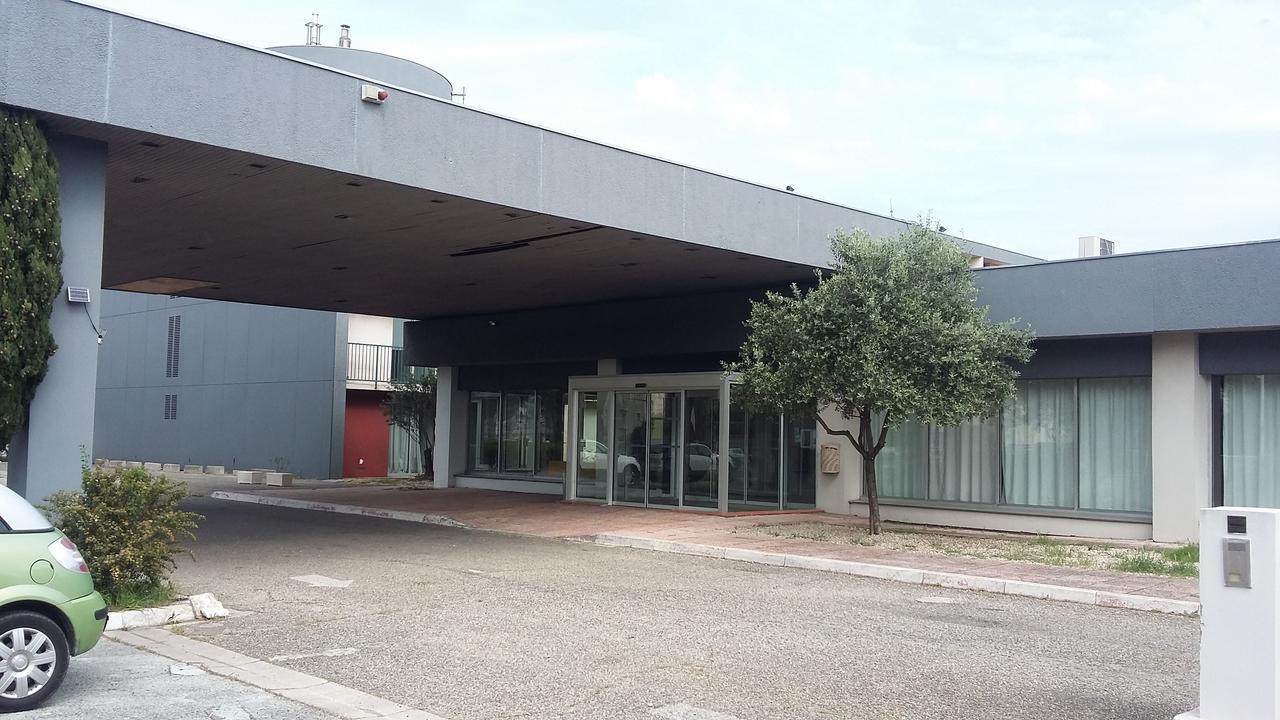Yes Hotel Avignon Exterior photo